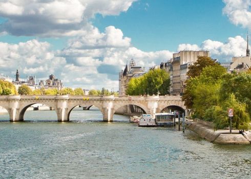 Top 9 raisons d'investir en ILE-DE-FRANCE en 2025 Top 9 raisons d'investir en ILE-DE-FRANCE en 2025